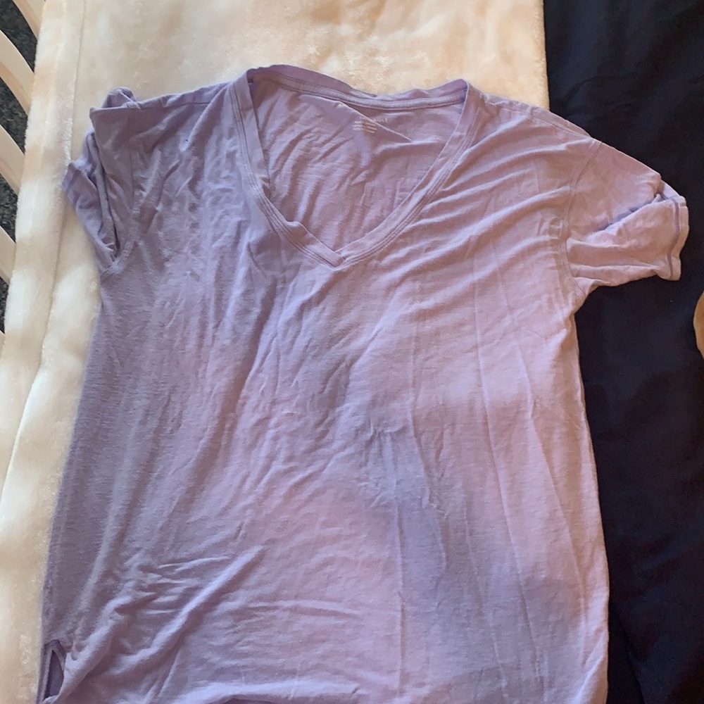 American eagle v neck